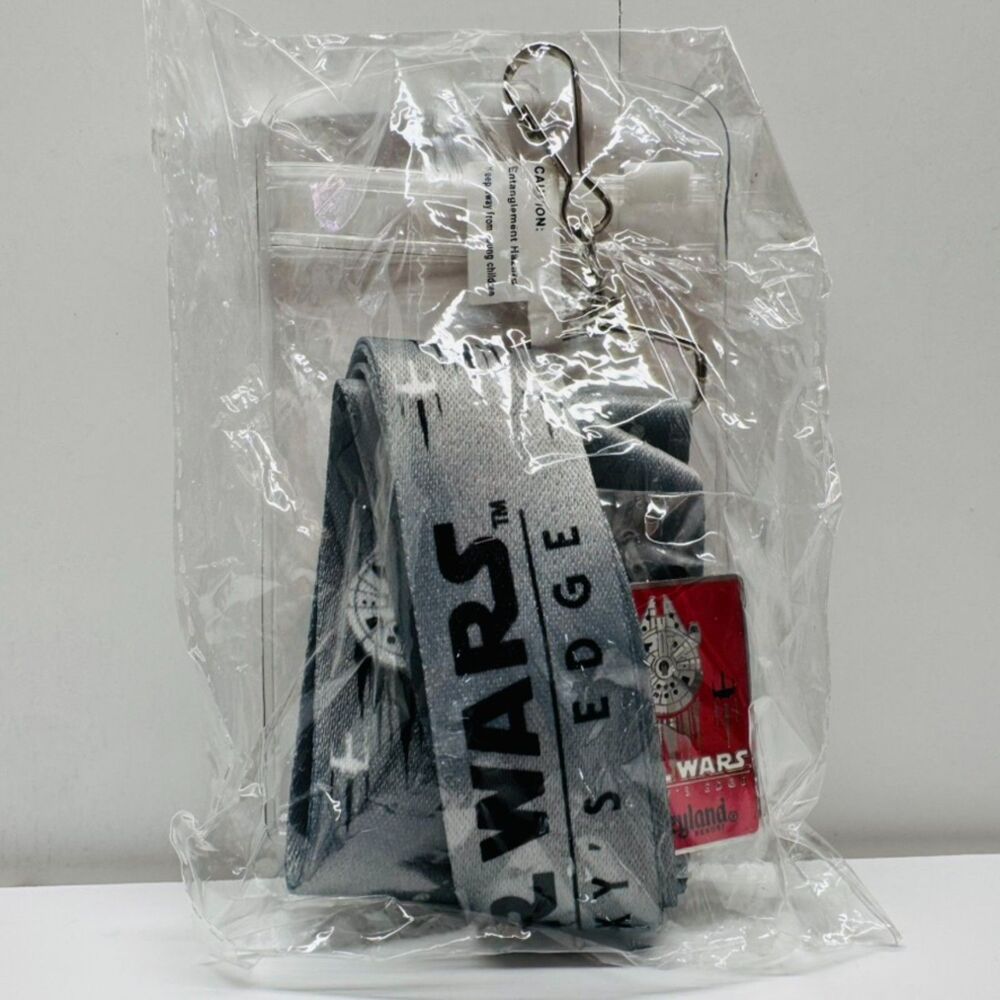 NIB Disney Parks Star Wars Pin Trading Lanyard Set Sealed Gift Disneyland